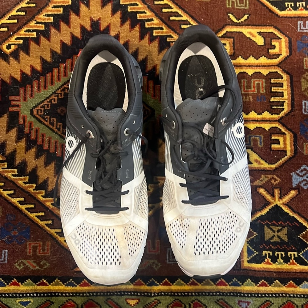 OC OnCloud Running shoes